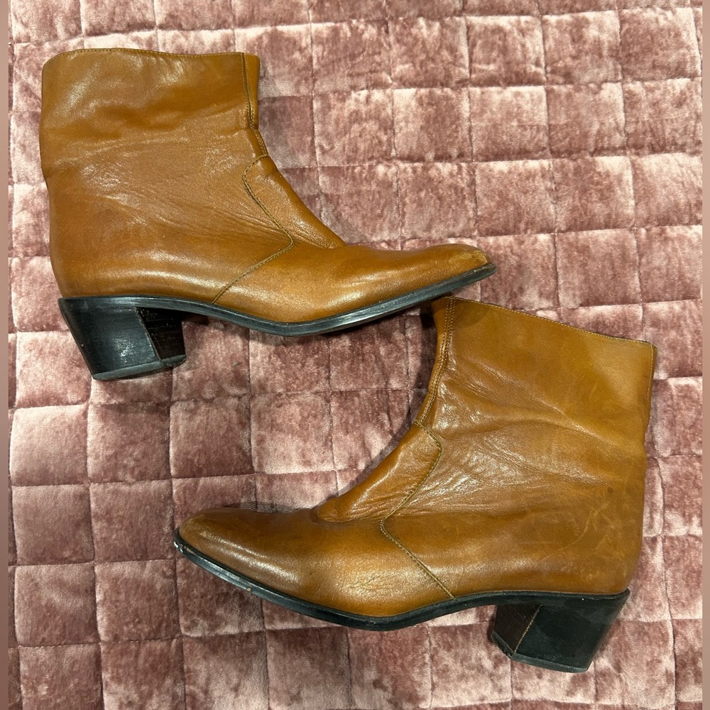 Selly Brown Heeled Boots with Classic Design